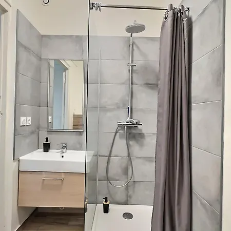 Hypercentre Grand T4 Equipe - Proximite Puy Du Fou Daire